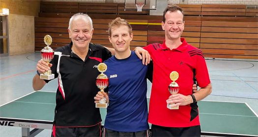 Die drei Erstplatzierten: Felix Roth (Mitte), Siegfried Hombach (links) und Michael Gottwald (rechts). Fotos: Stefan Ley