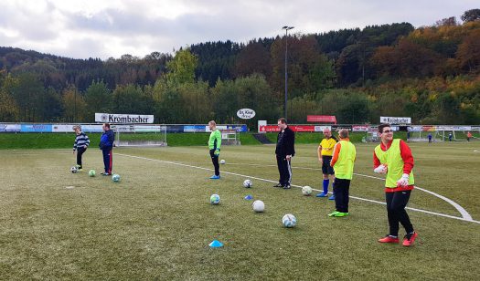 Training der Inklusionsmannschaft beim BSV Bielstein. Fotos: Christopher Pethe 