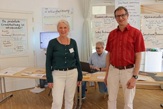 Petra Kaufmann, Pädagogische Leitung des HBW, und HBW-Gesamtleiter Andreas Lamsfuß auf dem Markt der Möglichkeiten
